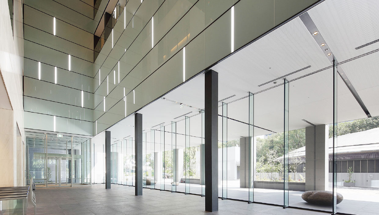 オプテージ本社ビル